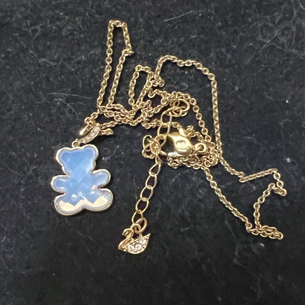 Swarovski baby hug Teddy necklace